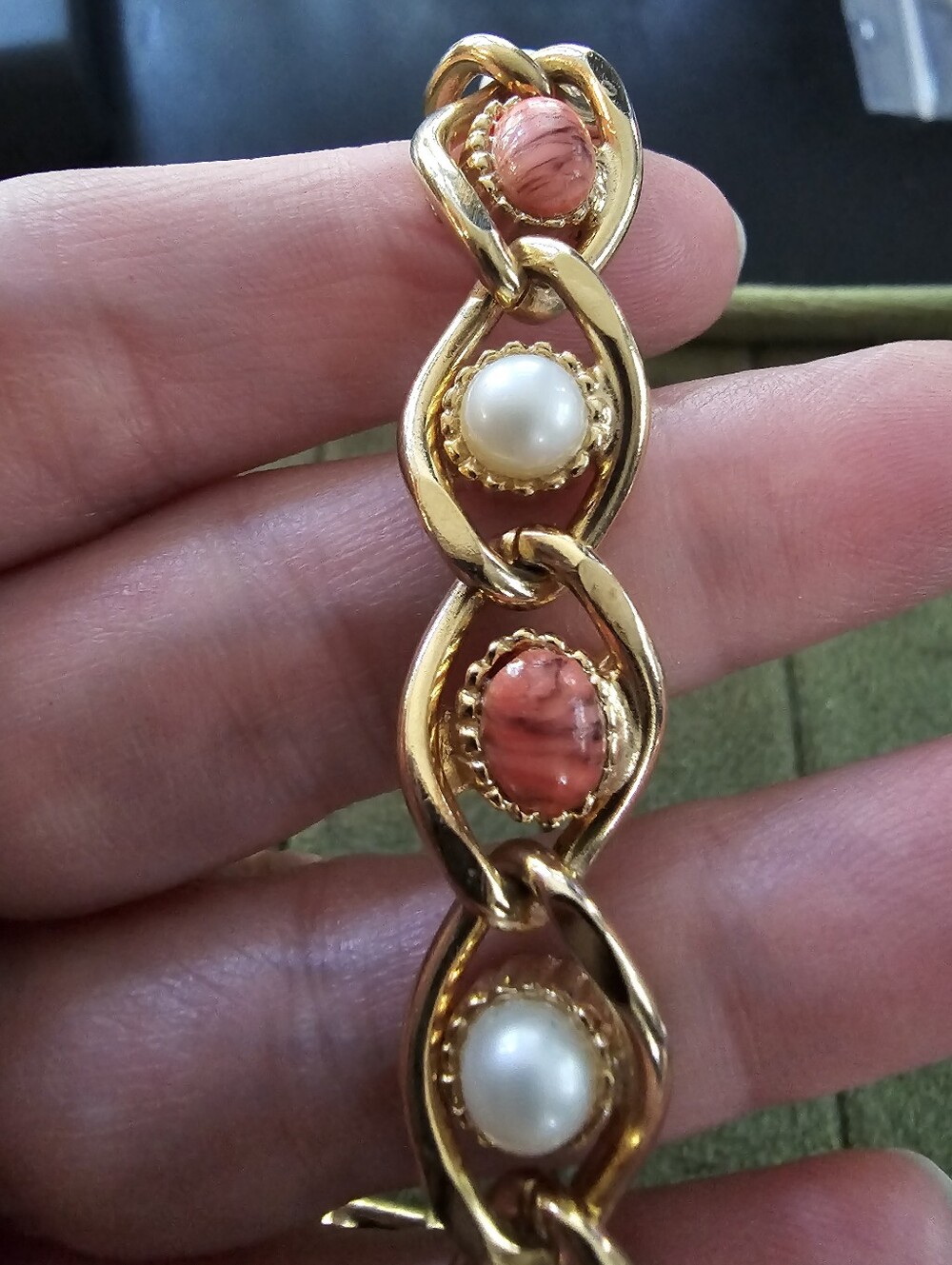Vintage Bracelet - Picture 2 of 3